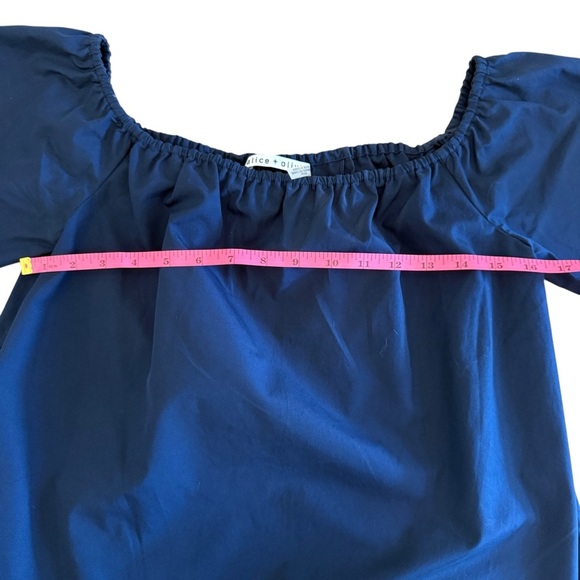 Alice + Olivia Blue Off-Shoulder Short Sleeve Open Back Blouse - Picture 2 of 6
